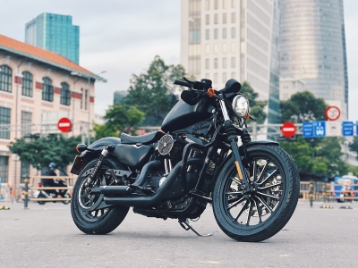 446 . Harley Davidson Sportster Iron 883 model 2016
