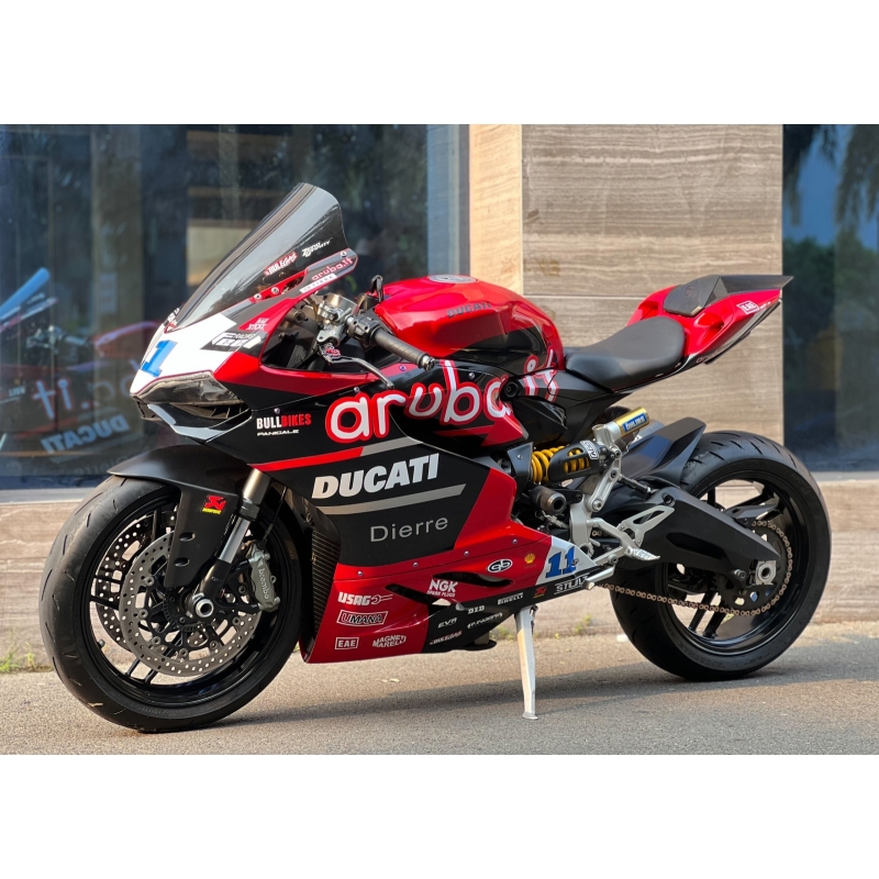 458 . Ducati 899 Panigale model 2015 