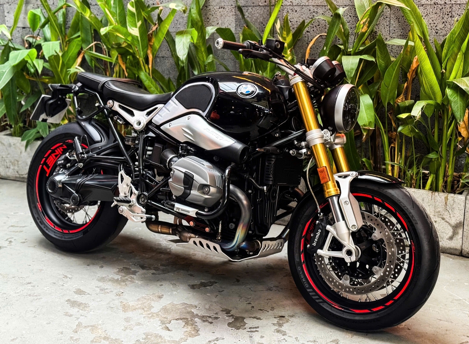 640 . BMW R Nine T [ R9T ] Model 2018