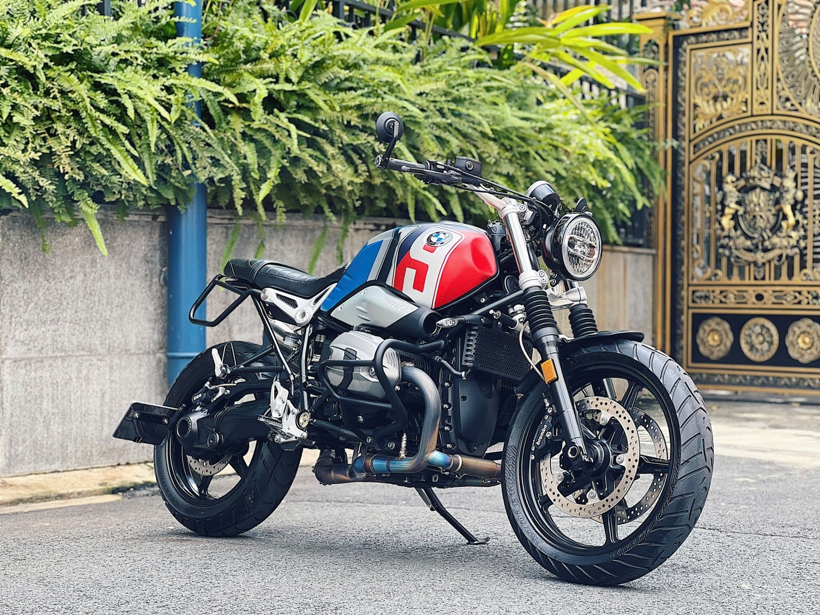 794 . BMW R nine T [R9T] Scrambler model 2020