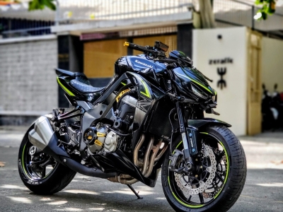 327 . Kawasaki Z1000 ABS 2015