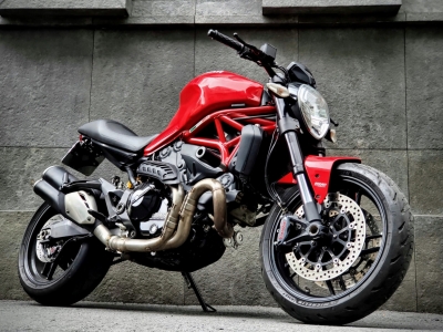 361 . Ducati Monster 821 ABS 2015