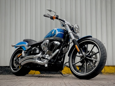 347 . Harley-Davidson® Breakout 103 ™ ABS 2016