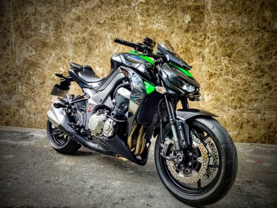 126. Kawasaki Z1000 Châu Âu ABS Xanh Đen 2015