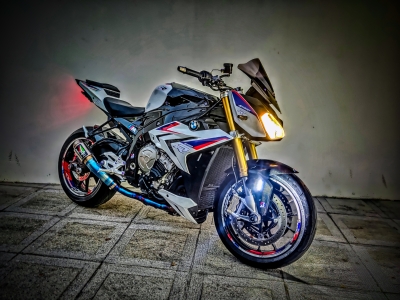 5 . BMW S1000R ABS 2015