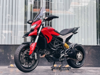 462 . Ducati Hyperstrada 821 ABS model 2015