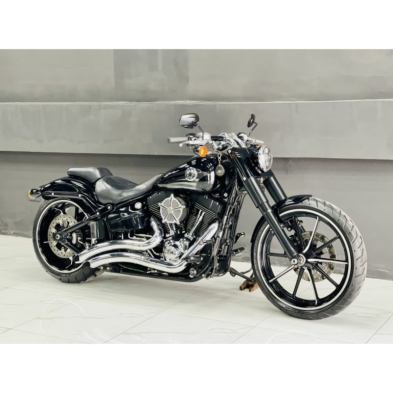 425 . Harley-Davidson Breakout 103 Model 2015