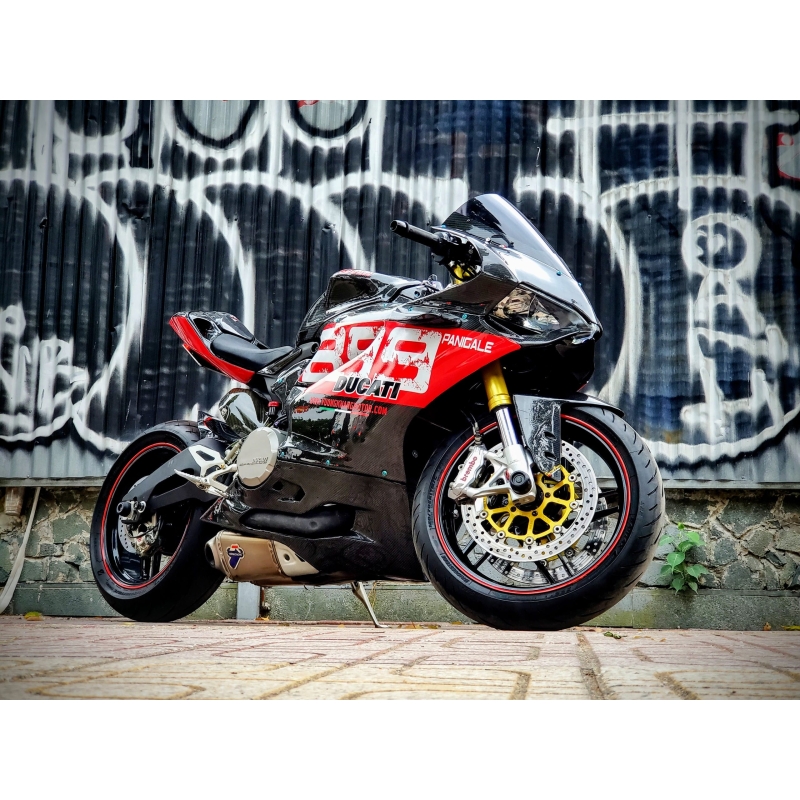 234 . Ducati Panigale 899 Full Carbon & Options 2015
