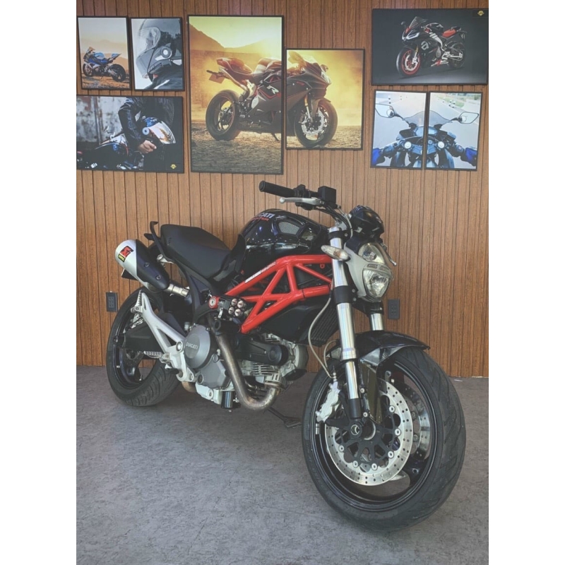 305 . Ducati Monster 795 Model 2015