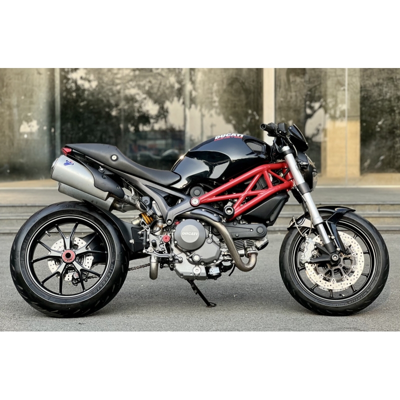 467 . Ducati Monster 796 Model 2015