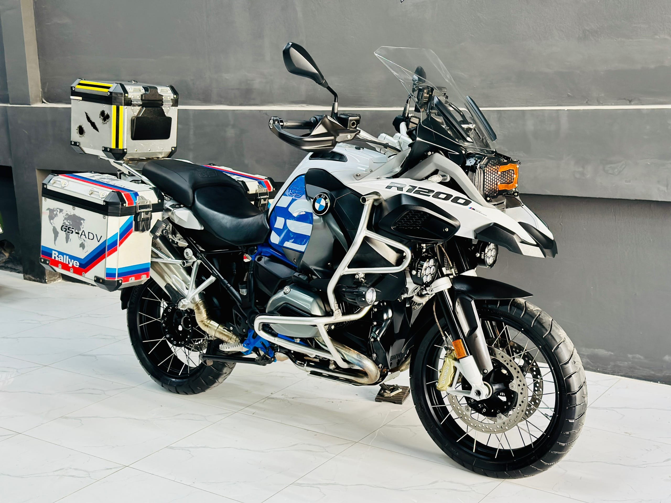 461 . BMW R1200GSA 2018