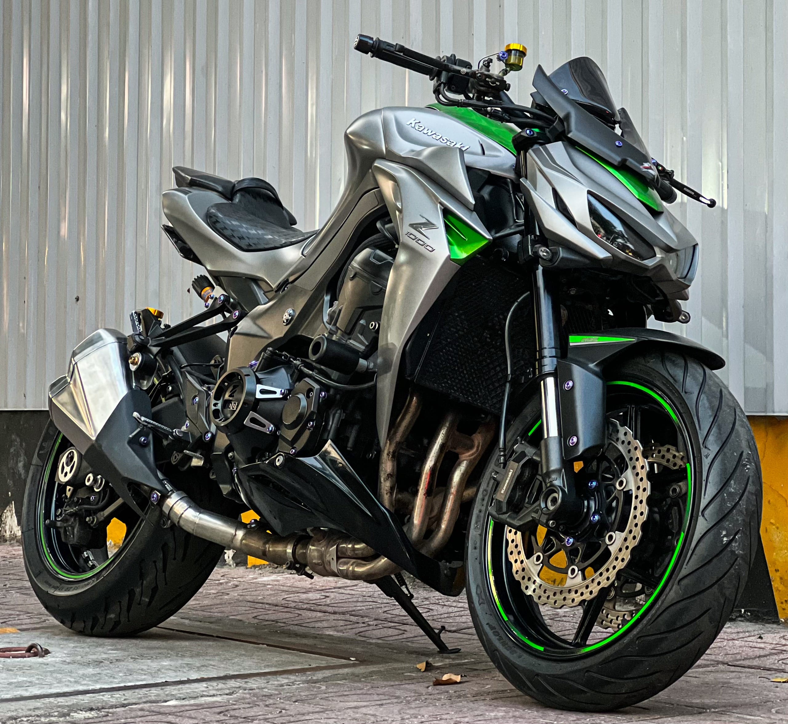 392 . Kawasaki Z1000 ABS 2016