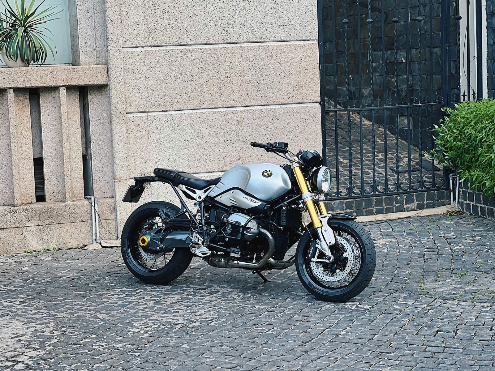 595 . BMW R Nine T [R9T]  ABS model 2015