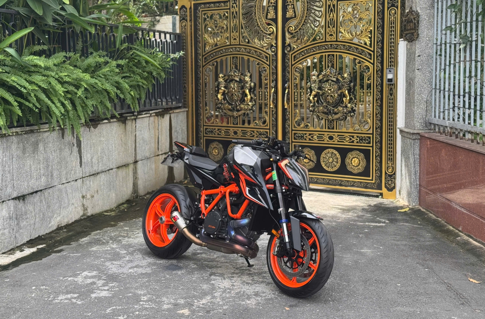 620 . Siêu phẩm KTM Super Duke 1290 R EVO model 2023 [chỉ 2 xe trên toàn VN]