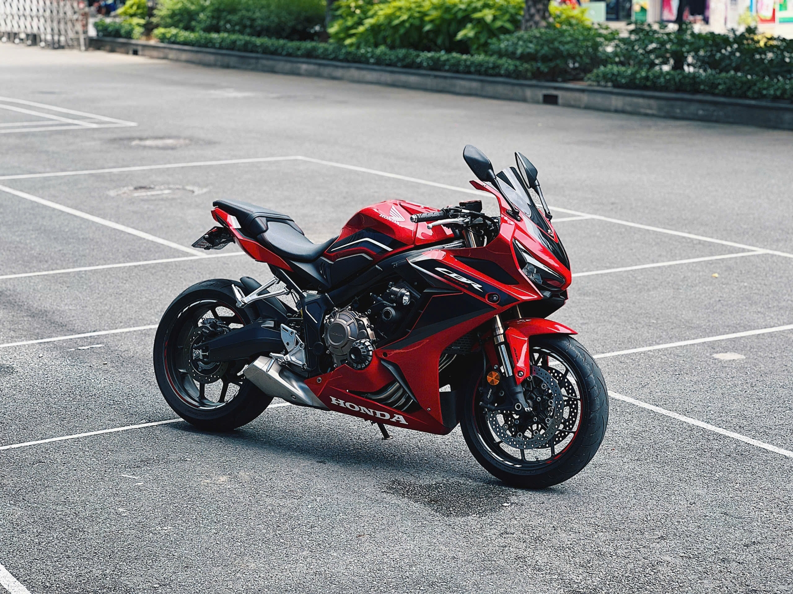 654 . Honda CBR650R model 2023