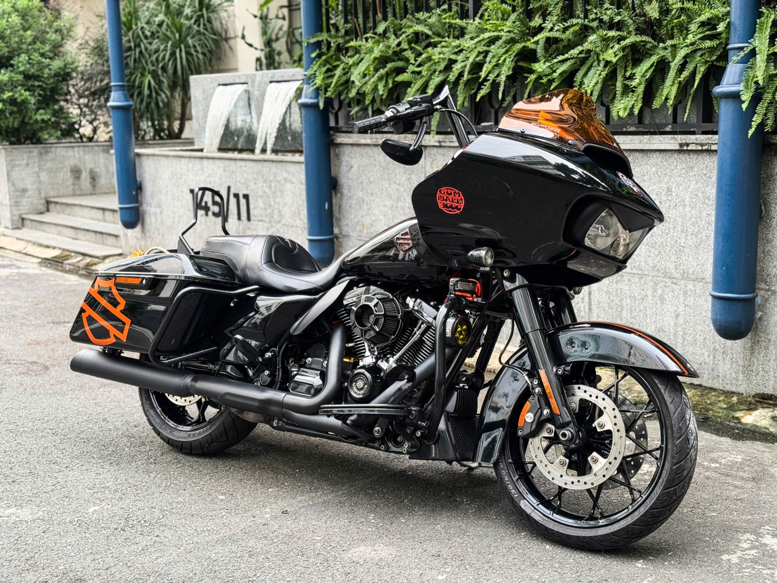 643 . Harley Davidson Road Glide model 2021 