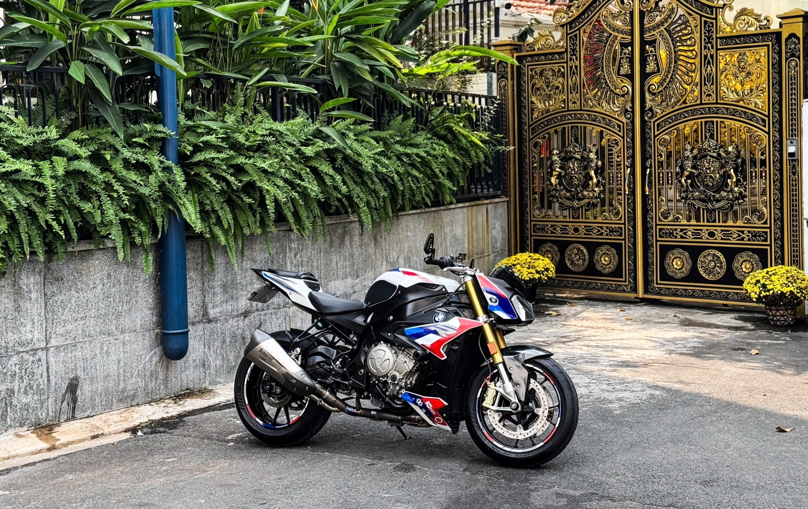 638 . BMW S1000R HP Edition [High Performance] Model 2018