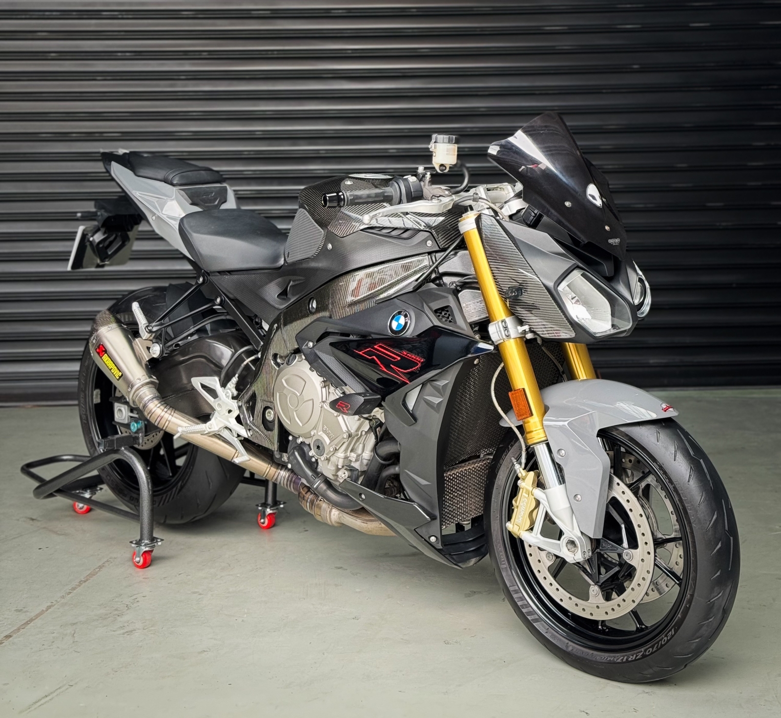 607 . BMW S1000R model 2018 