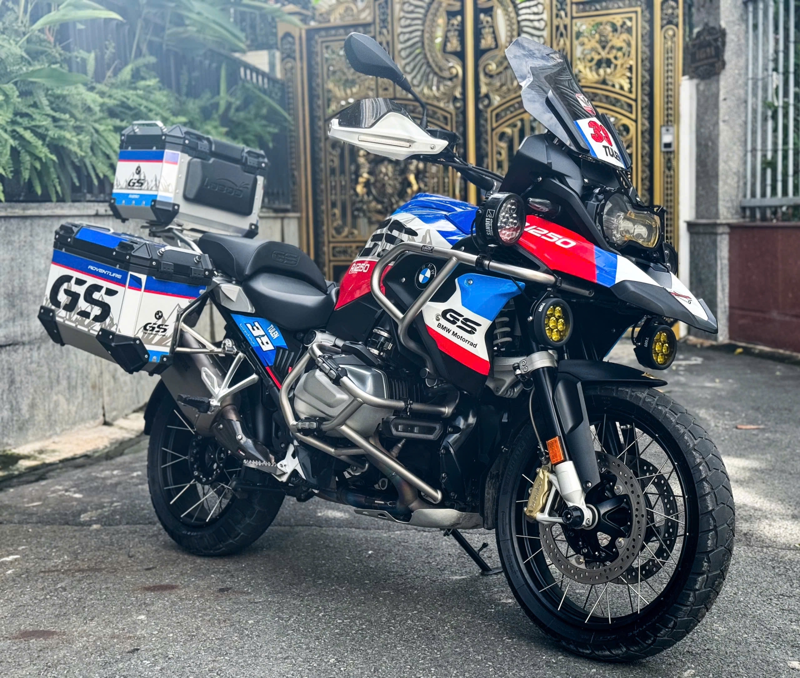 644 . BMW R 1250 GS Rally model 2022 