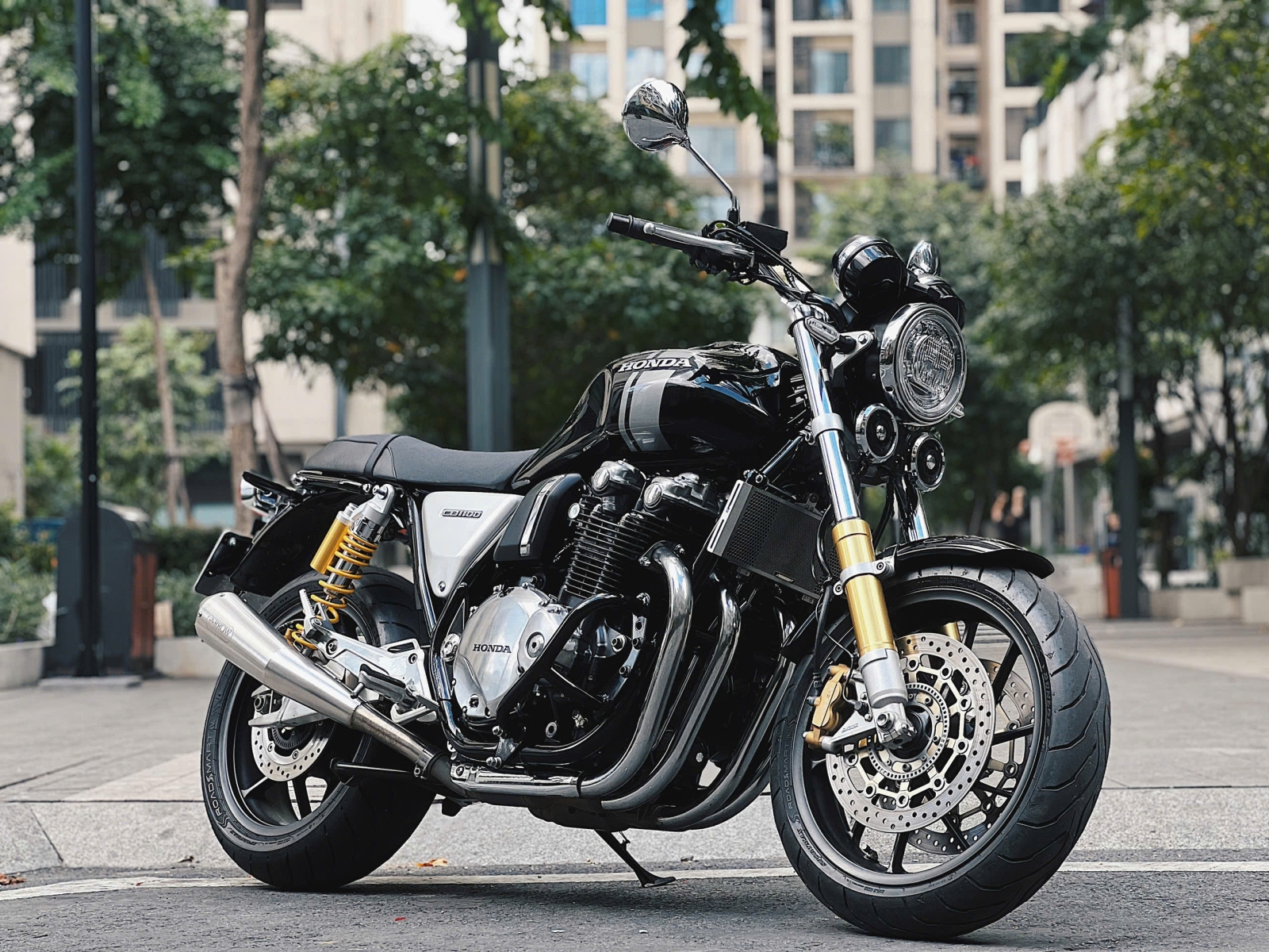 613 . Honda CB1100RS model 2020