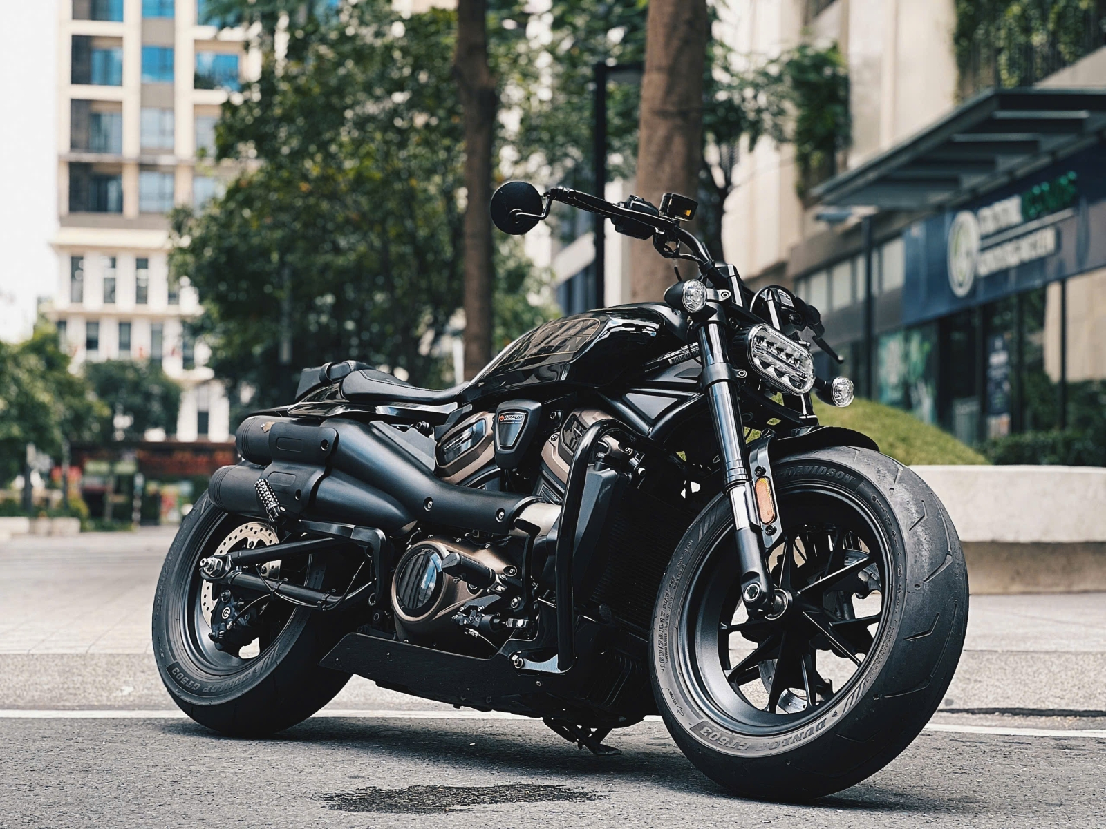 615 .  Harley Davidson Sportster S model 2022