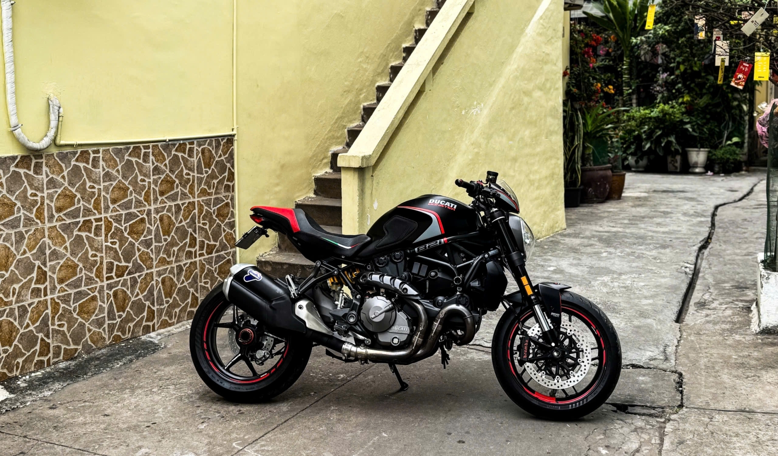 686 . Ducati Monster 821 Steath model 2019