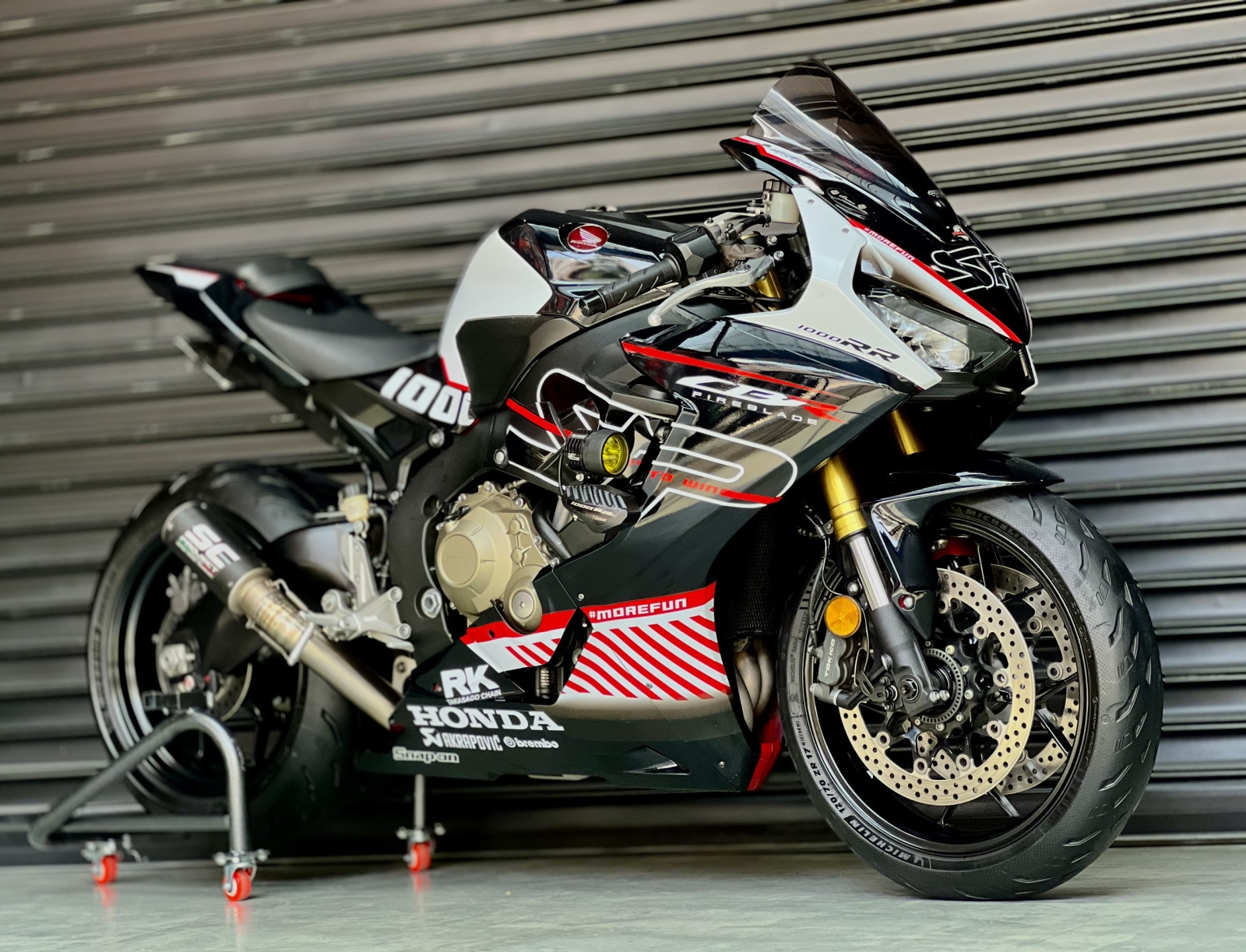 564 . Honda CBR1000RR Fireblade ABS model 2019