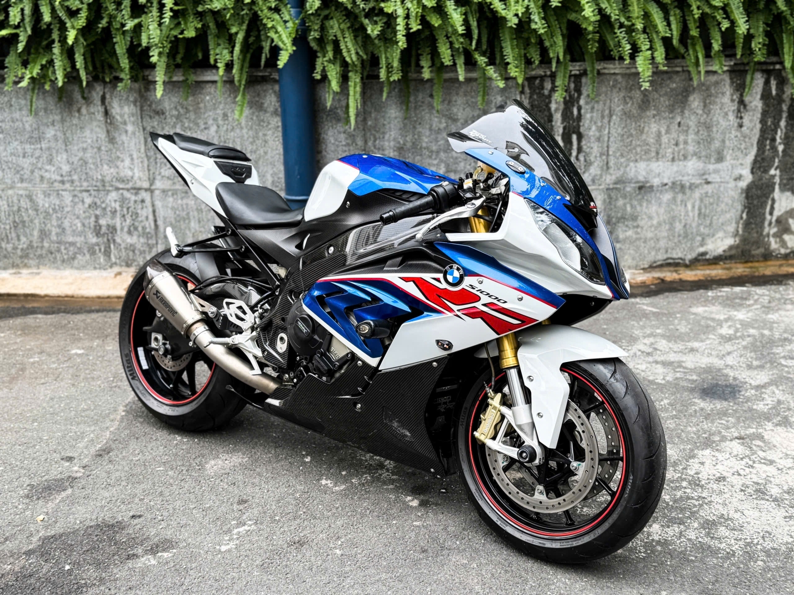 455 . BMW S1000RR Trắng Xanh ABS Pro 2018