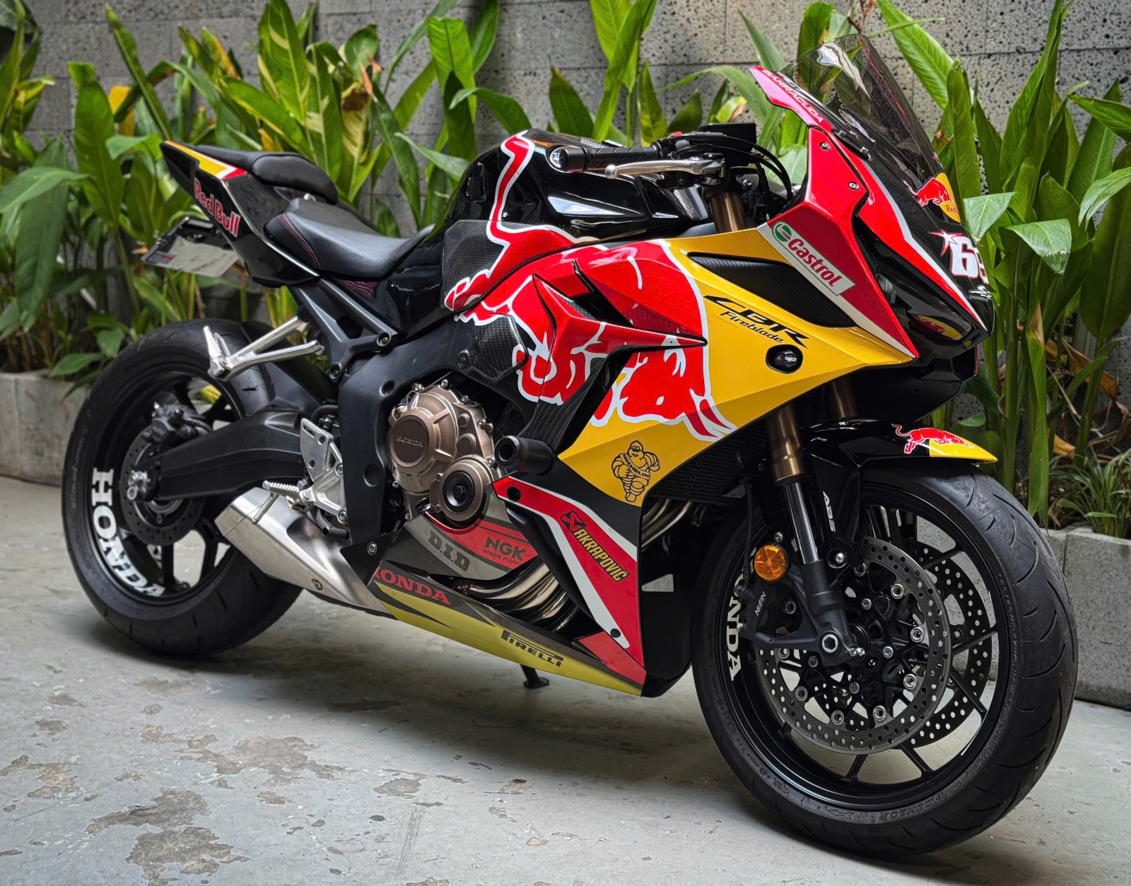 636 . Honda CBR650R model 2022