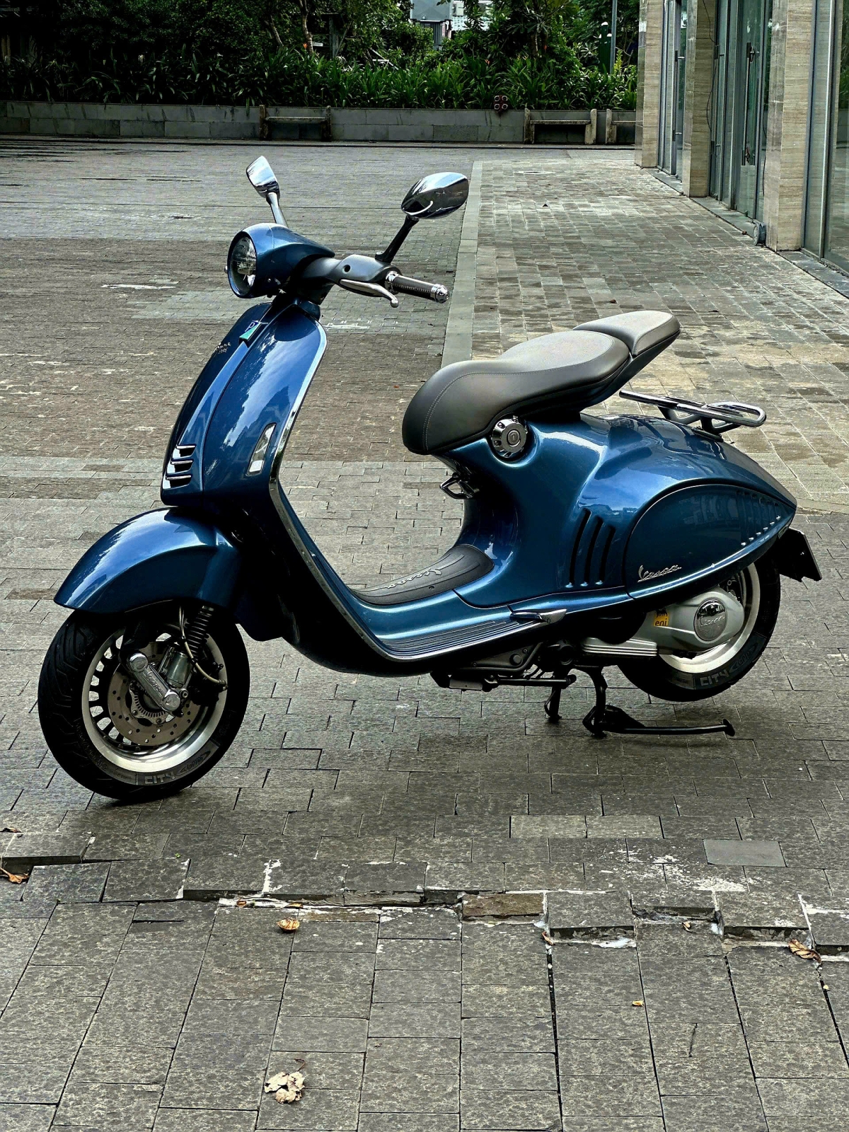 187 . Piaggio Vespa 946 Bellissima Model 2017