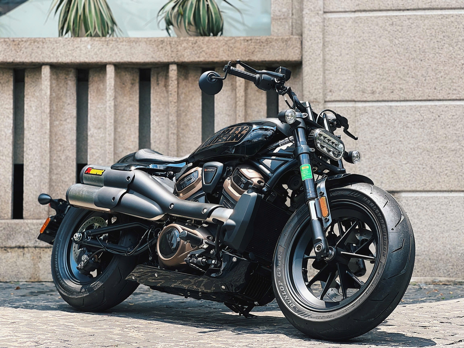 704 . Harley Davidson Sportster S model 2022